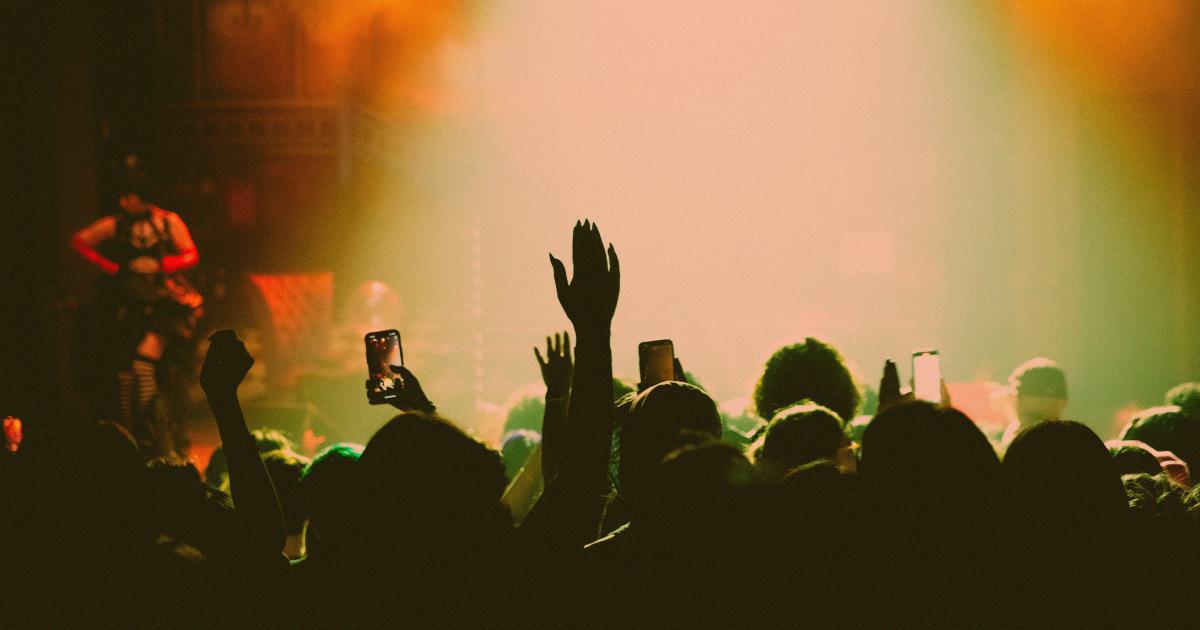 Influencer Reaching Audience