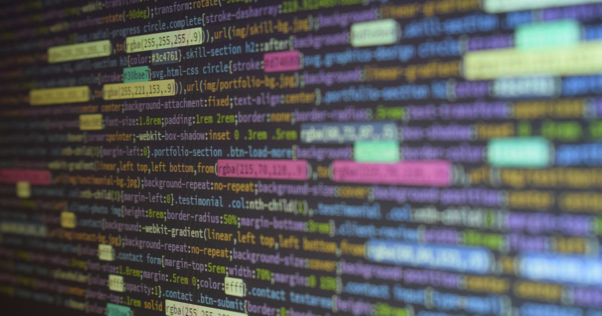 Data Visualization Tools vs. Programming Languages: Which Delivers Better Insights?