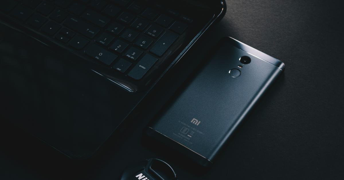 Smartphone and Desktop Devices