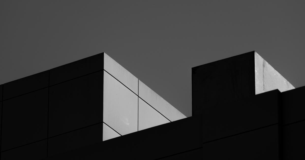 Comparison of Flat and Deep Site Architectures