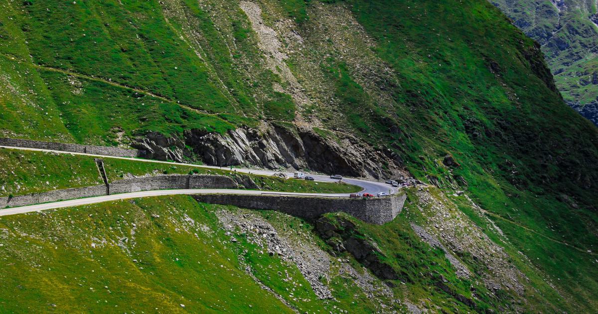 Manual Backlink Audit vs. Automated Software: Which Catches More Toxic Links?