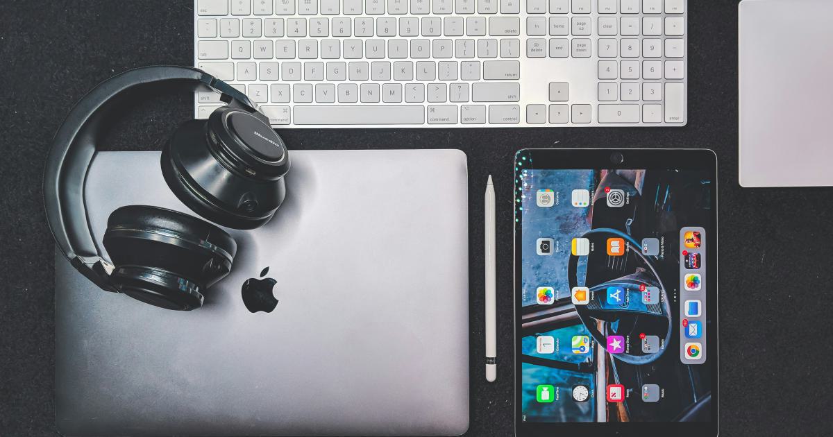 Analyzing Cross-Device User Behavior