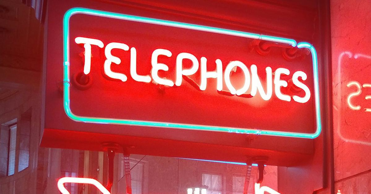 Contextual Smartphone Signals