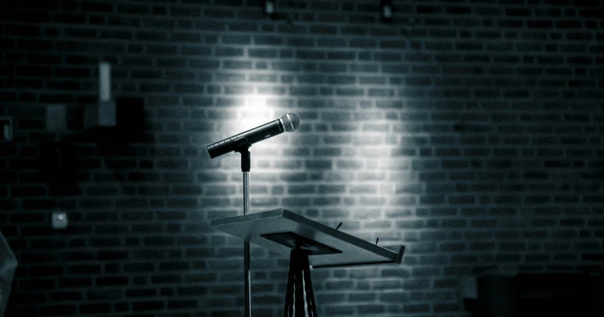 Crafting Compelling Guest Post Pitches