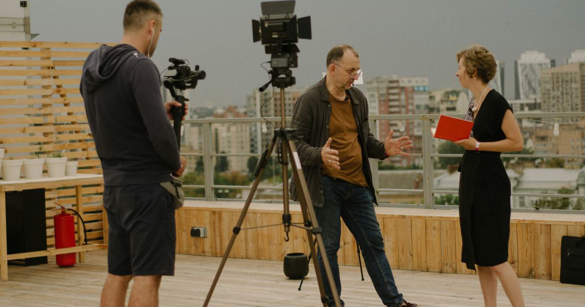 Journalist Interviewing an Expert