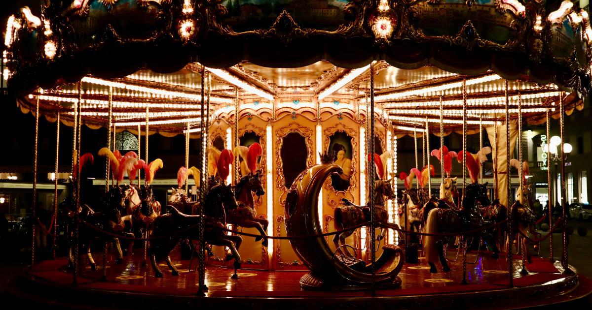 Carousel Display