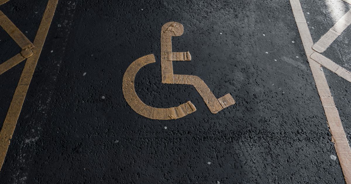 When Should Image Alt Text Prioritize Accessibility?