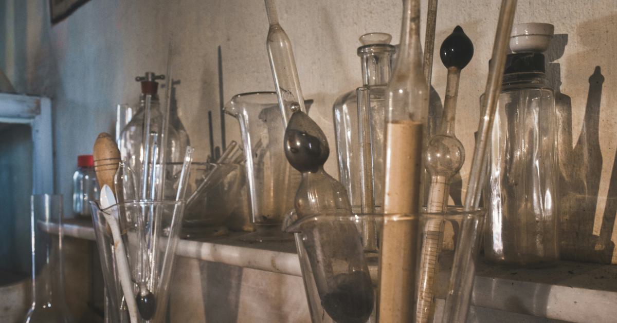 Identifying Hypotheses and Experiment Variables