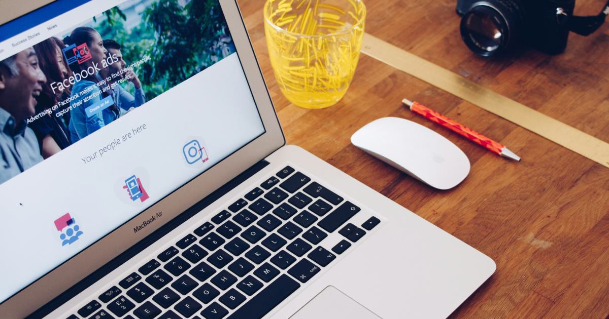 Guest Posting vs. Paid Link Building: Weighing the Pros and Cons