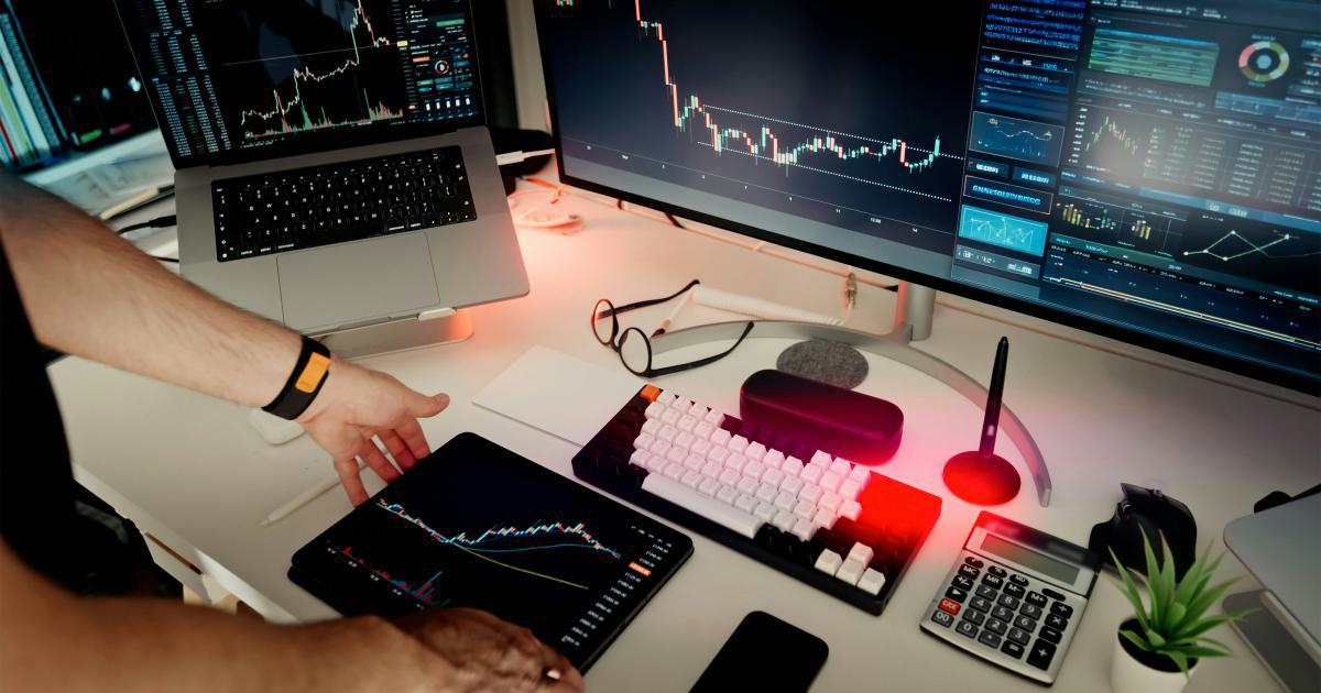 Link Earning Analytics