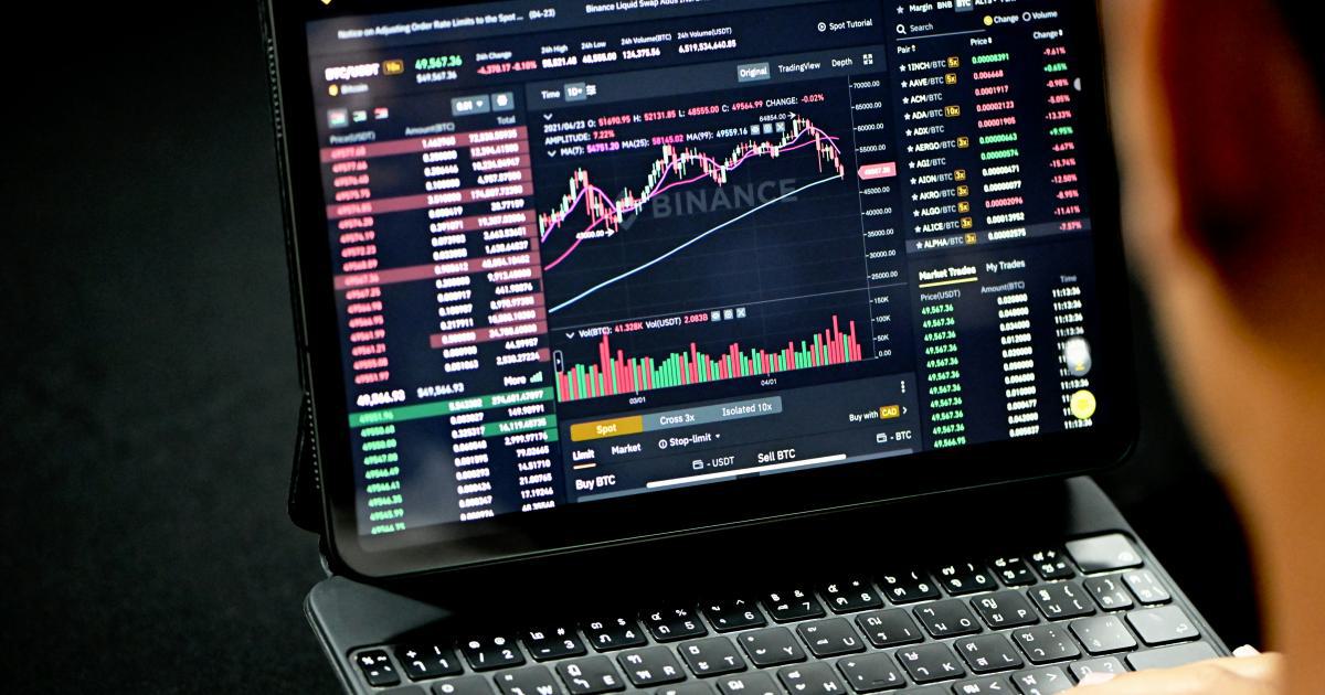 How to Integrate CRM Data with Analytics for Holistic Reporting