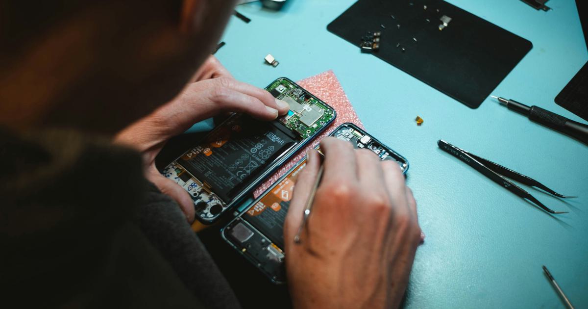Custom Dashboard Deployment and Maintenance