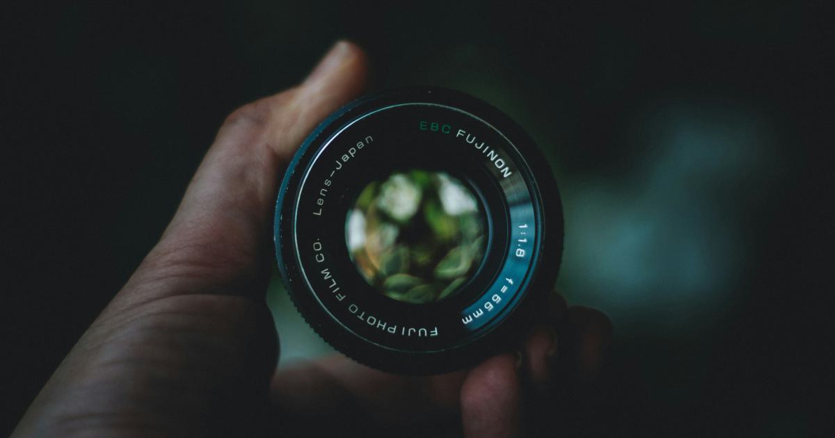 Decoding Visual Hierarchies for Impactful Storytelling