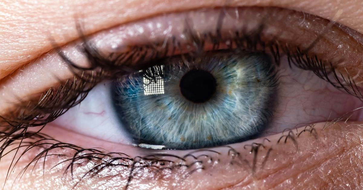 Eye-Tracking Comparison of Design Versions