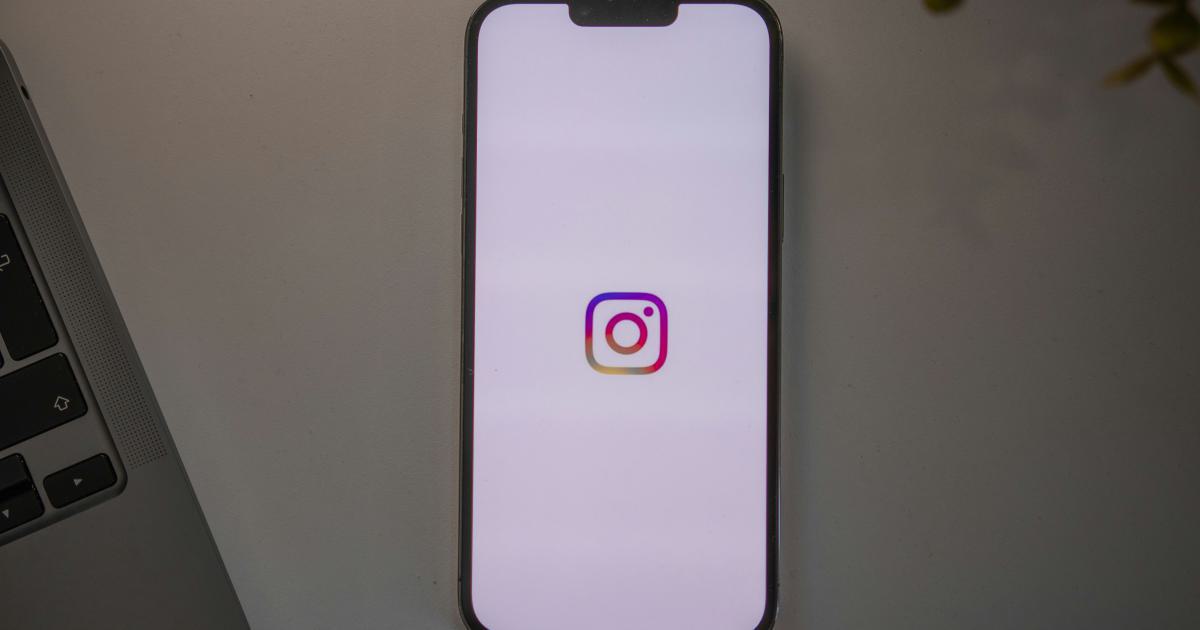 Influencer Marketing Concept